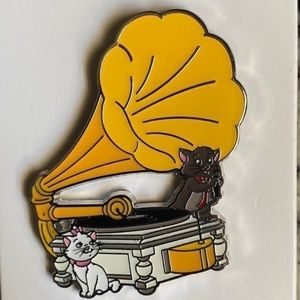Disney Aristocats Marie Cat Gramophone Trading Pin
